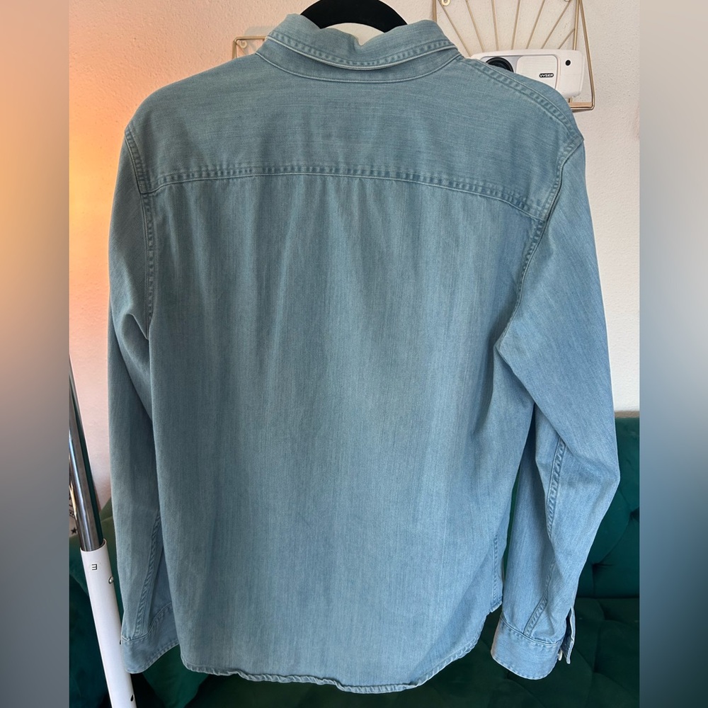 NWOT Abercrombie & Fitch Baby Blue Denim Long Sleeve Button Down - Picture 2 of 4